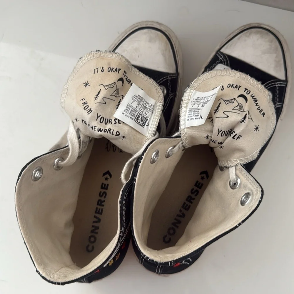 Women's Converse CTAS 'It's Okay To Wander' size 37.5 US7